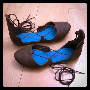 NWOT Brown Blowfish sandals!